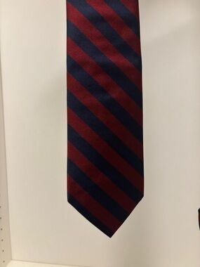 Brooks Brothers Classic Red and Navy Striped Men's Tie